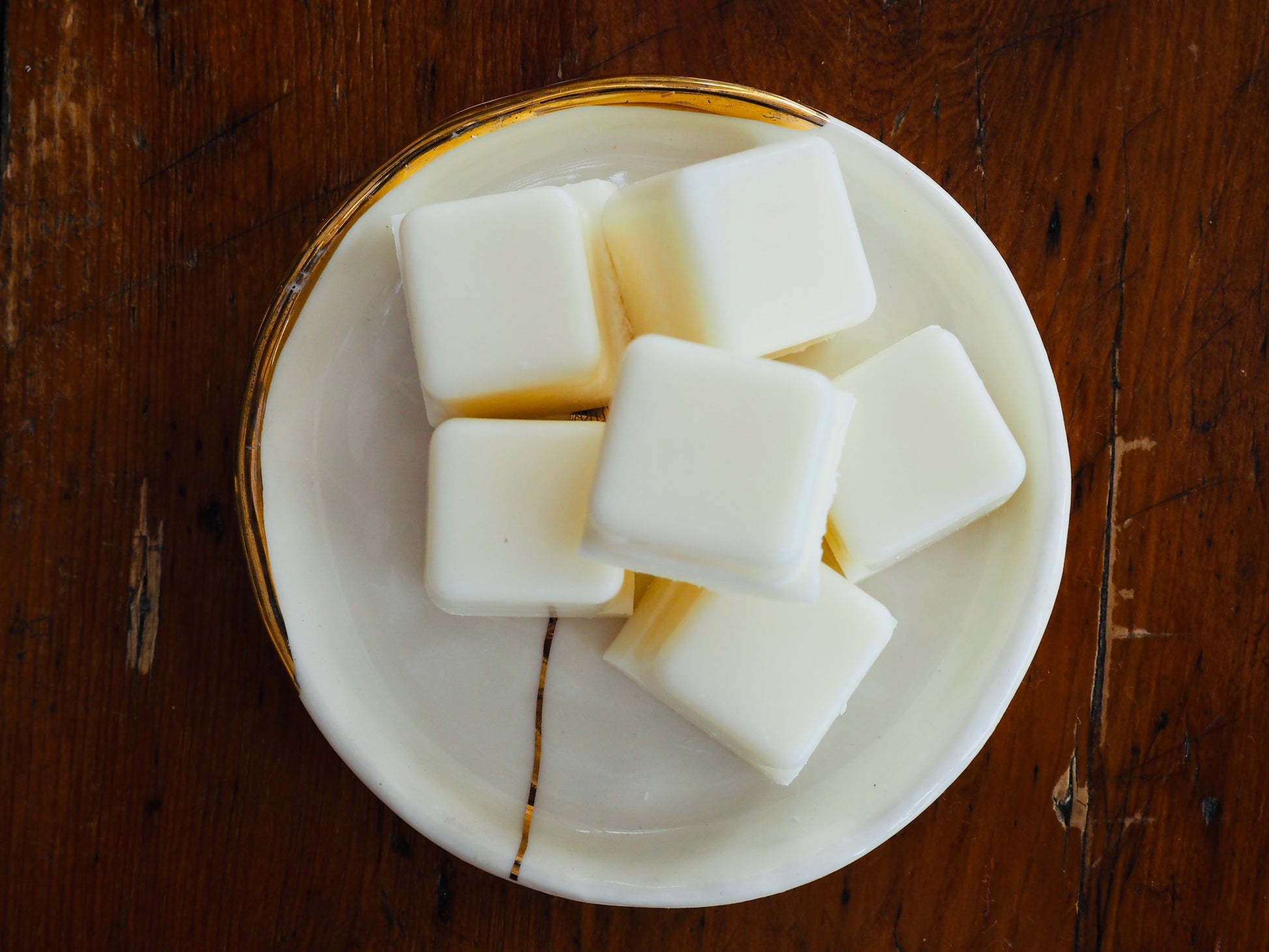 Smells Like Le Labo Santal 26 inspired scented Luxury soy wax melts - 100% natural hand-poured soy wax melts - Made in Wicklow Ireland